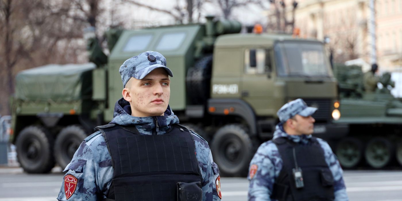 Полиция қызметкеріне орындау кезінде шабуыл жасау